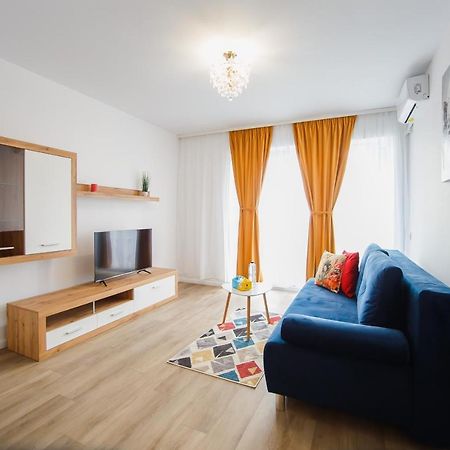 Trio Orange Apartment Oradea Exterior foto