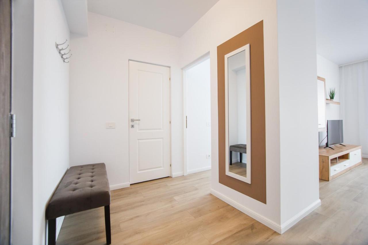 Trio Orange Apartment Oradea Exterior foto